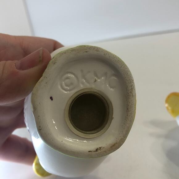 VTG White Geese Ducks Blue Ribbon‎ Salt & Pepper Shaker KMC USA Cottagecore READ - Picture 4 of 9